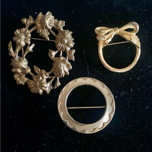 Vintage Gold-Tone Brooch Set